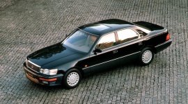 Lexus w Polsce. Jak to się wszystko zaczęło Motoryzacja, LIFESTYLE - Wymagający kierowcy ze Stanów Zjednoczonych mogą się cieszyć Lexusami od 1989 roku, ale w Polsce marka zyskała prawdziwą popularność dopiero w XXI wieku.