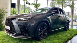 Nowy Lexus NX w Polsce. Zobacz go na żywo Motoryzacja, LIFESTYLE - Lexus rozpoczyna polskie tournée najnowszej odsłony crossovera NX. Auto już wkrótce będzie można obejrzeć w kolejnych salonach marki.
